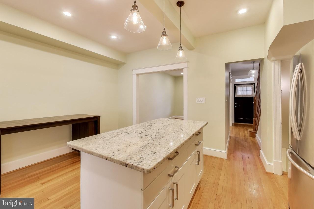 628 Madison Street Northwest - Photo 4 of 47