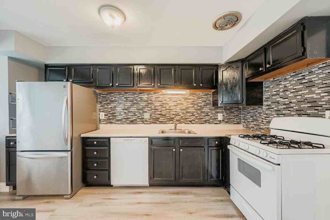 2610 Hallam Court #2610 - Photo 6 of 17