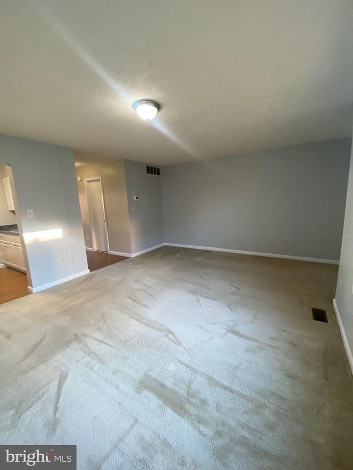 7A Mooring Ct - Photo 6 of 18