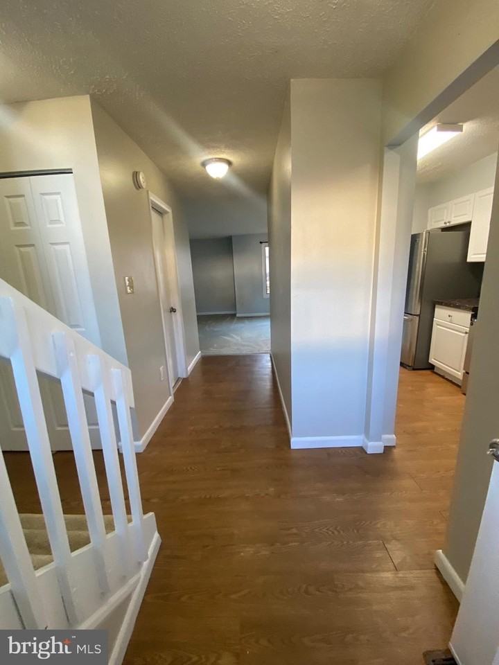 7A Mooring Ct - Photo 7 of 18