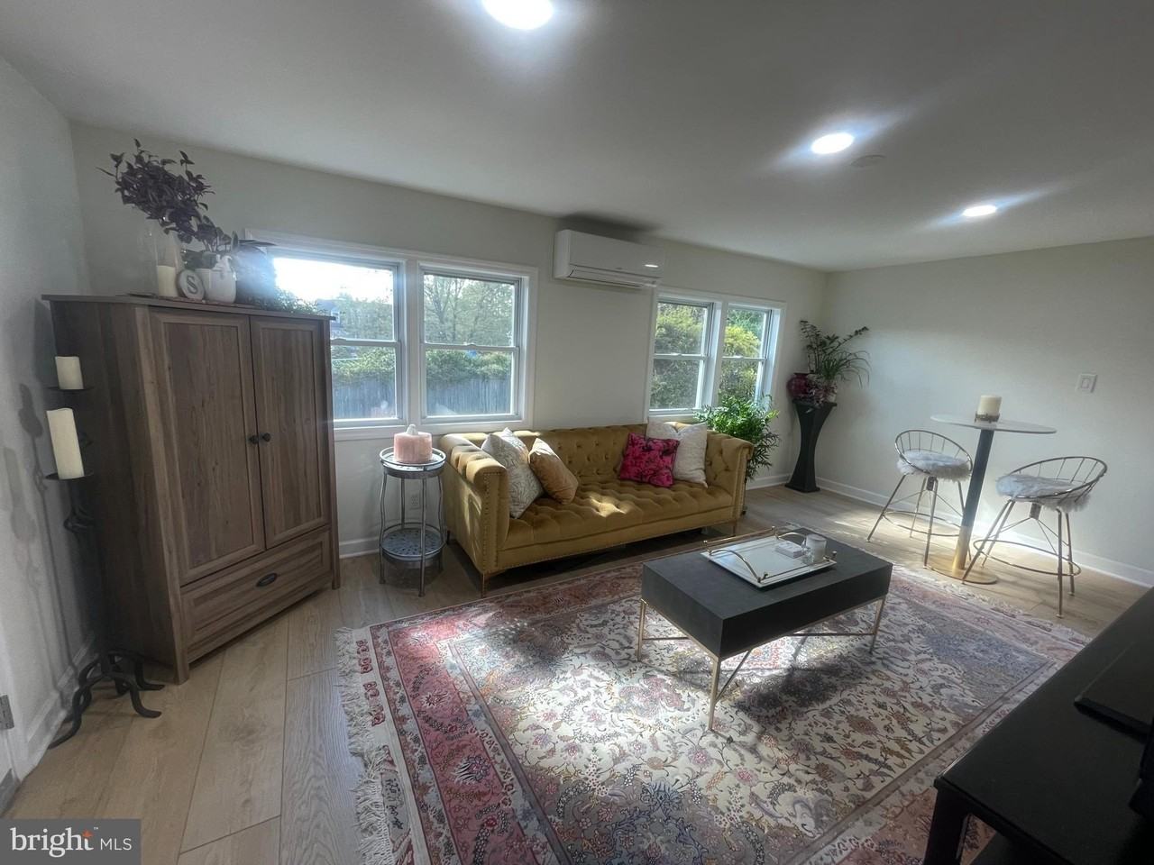 304 Anderson Ave - Photo 4 of 10