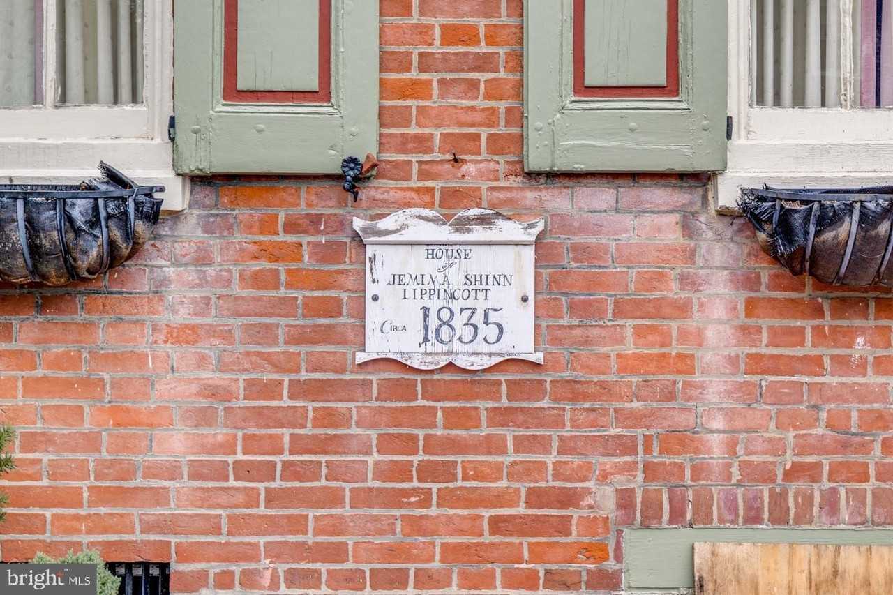 119 Buttonwood St - Photo 4 of 37