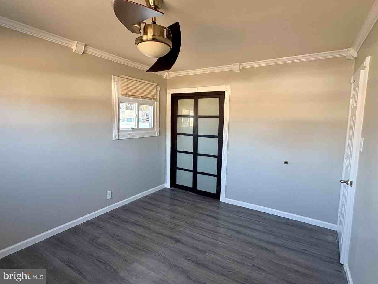 1401 Filbert Street - Photo 7 of 9