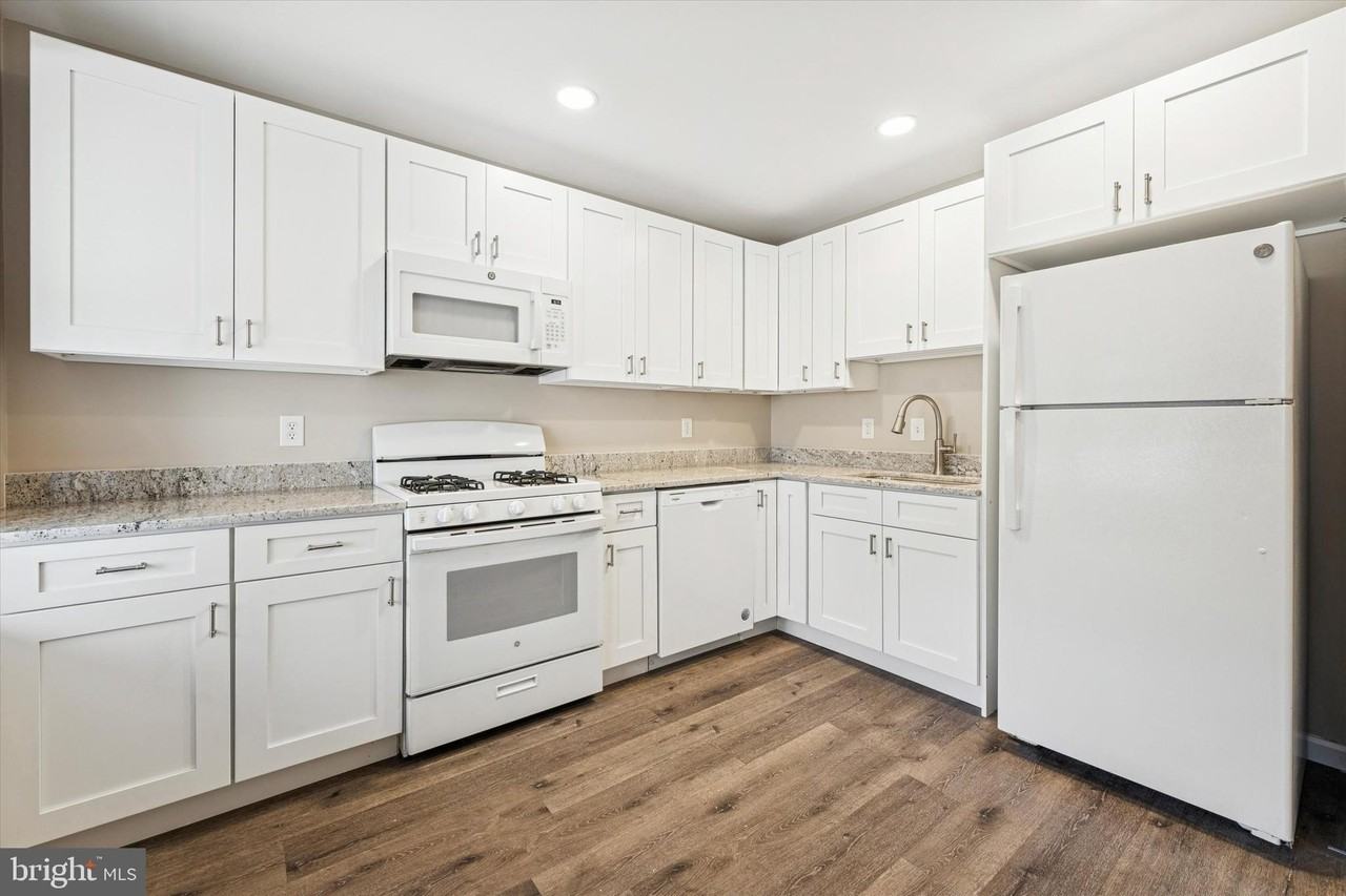 4119 Cresson St - Photo 7 of 25