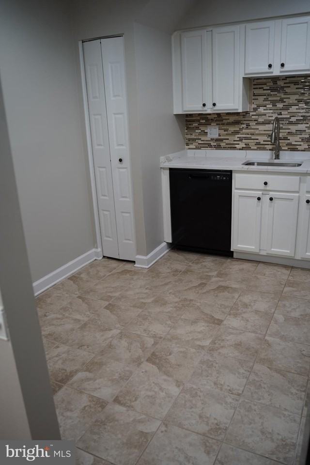 10462 Paradise Ct - Photo 6 of 33