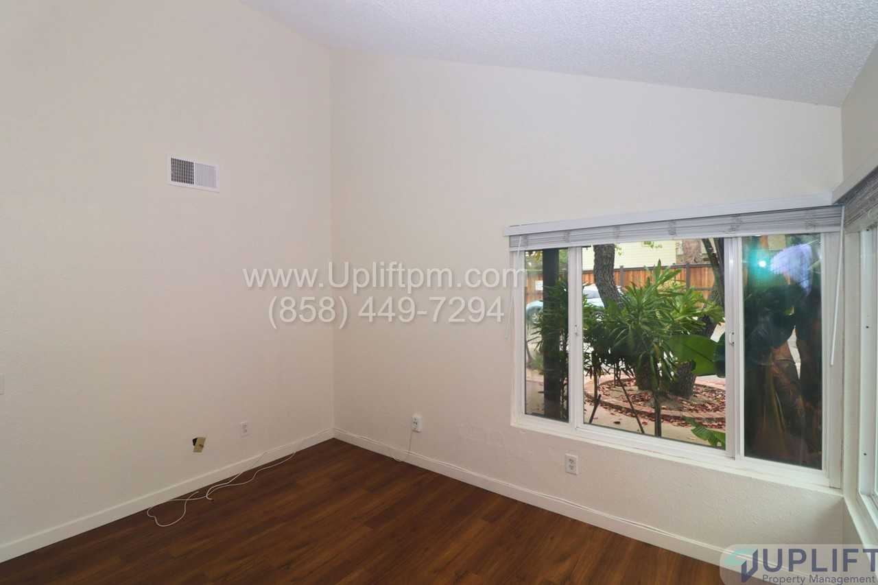 2807 Ledgetop Place - Photo 6 of 42