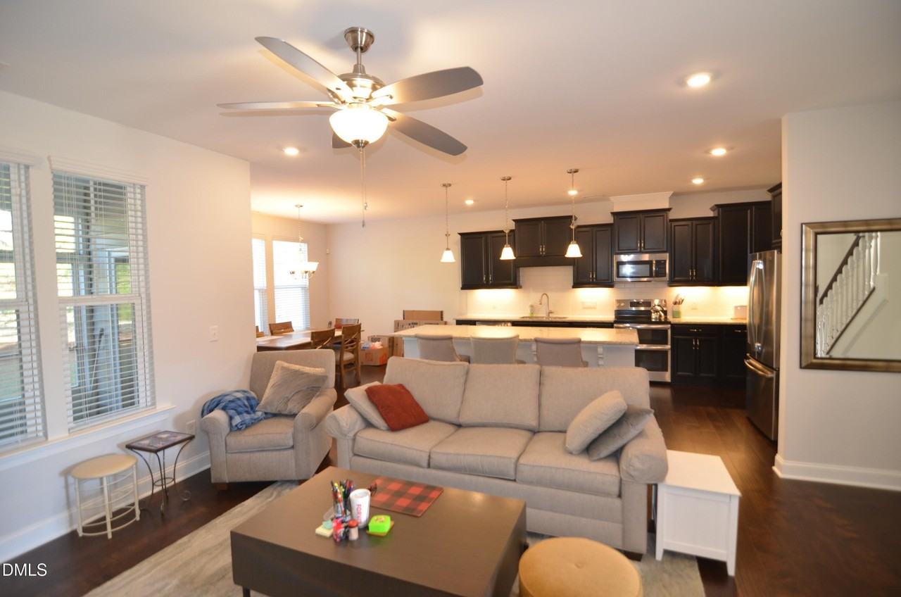 204 Shale Creek Dr - Photo 3 of 28