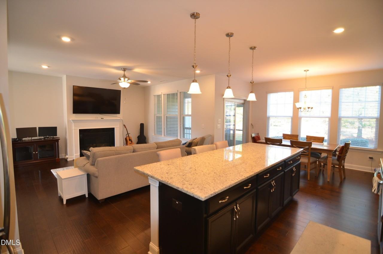 204 Shale Creek Dr - Photo 6 of 28