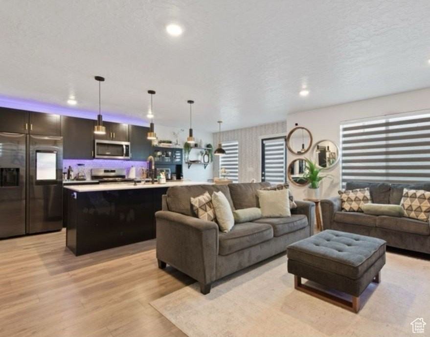 8578 W Bowie Dr - Photo 4 of 23