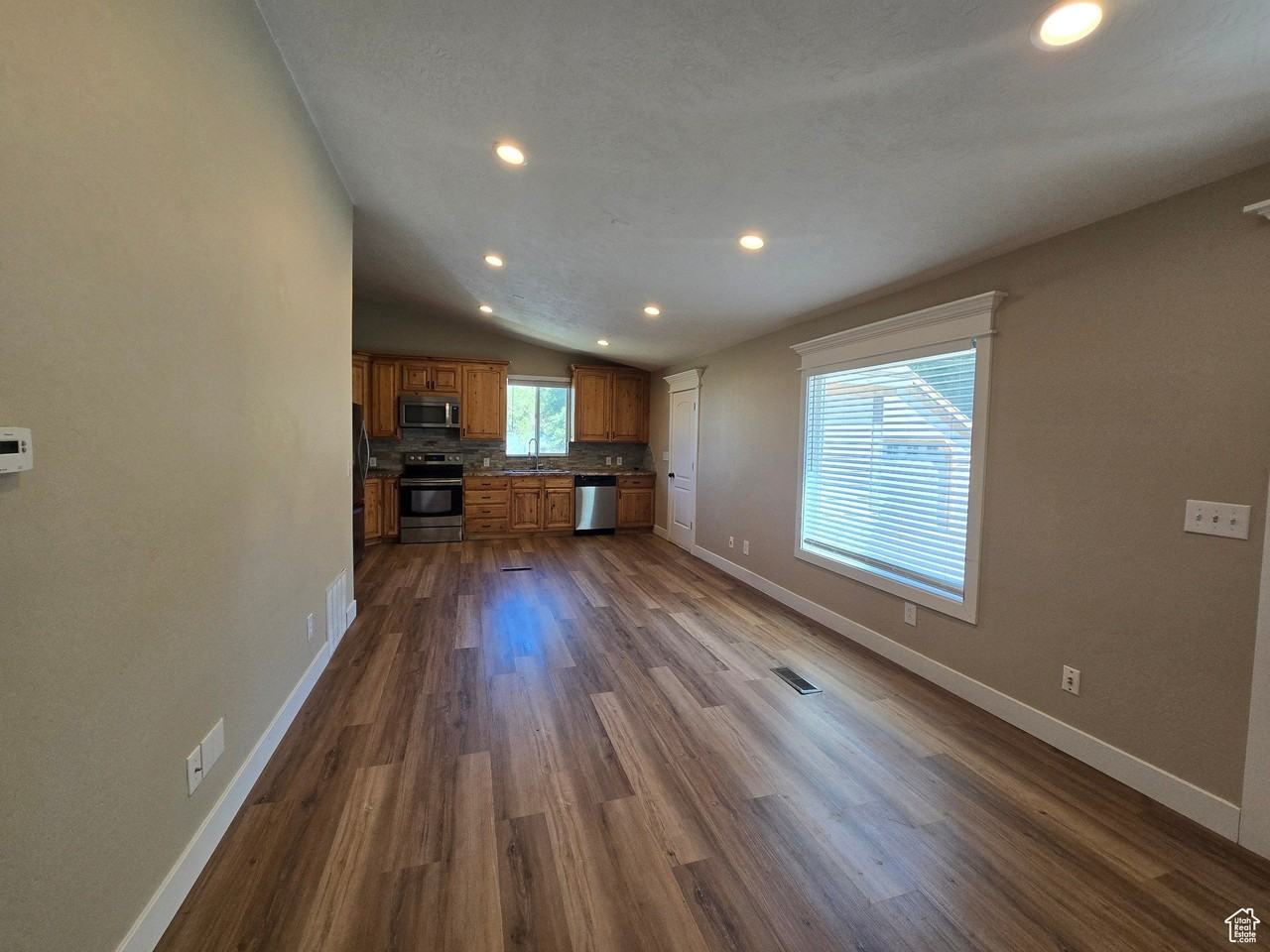 810 W 2000 N Unit R2 #R2 - Photo 4 of 9