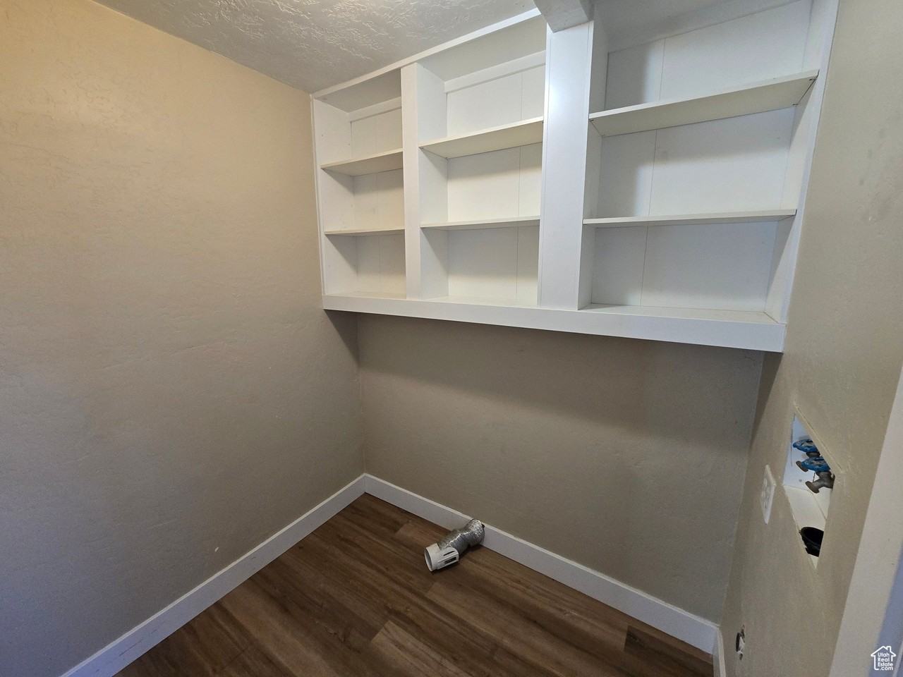 810 W 2000 N Unit R2 #R2 - Photo 6 of 9