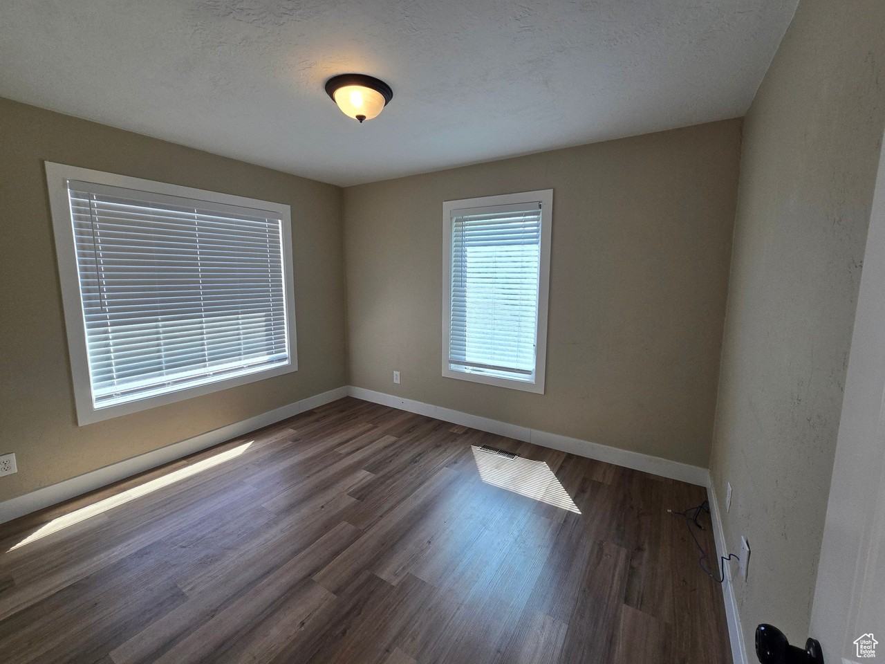 810 W 2000 N Unit R2 #R2 - Photo 7 of 9