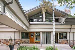 featured image of 1670 Deer Valley Drive North