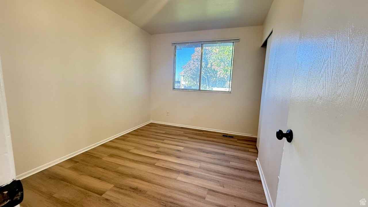 6823 W Crest St - Photo 7 of 11