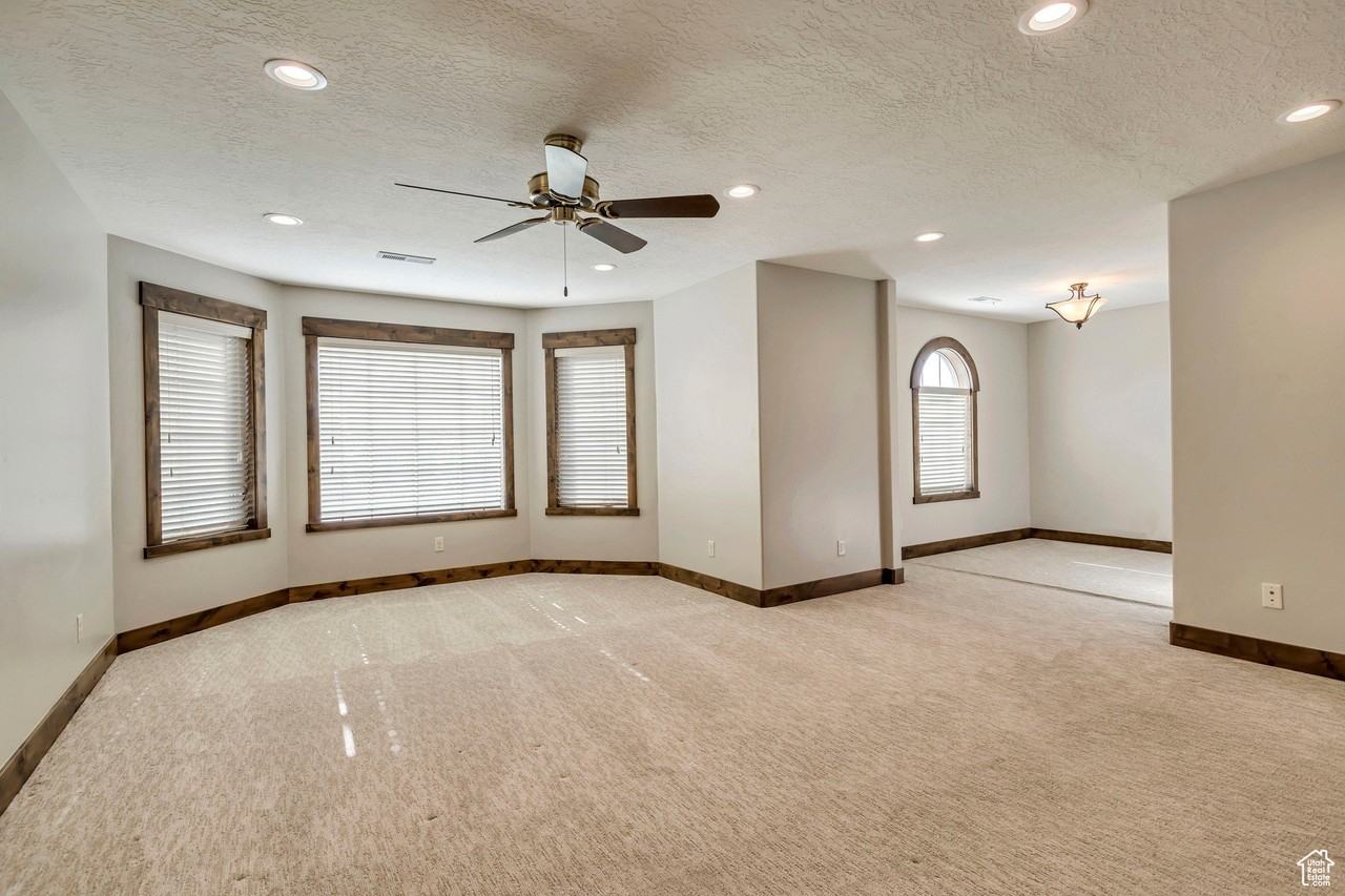 1355 N Cottage Way - Photo 5 of 33