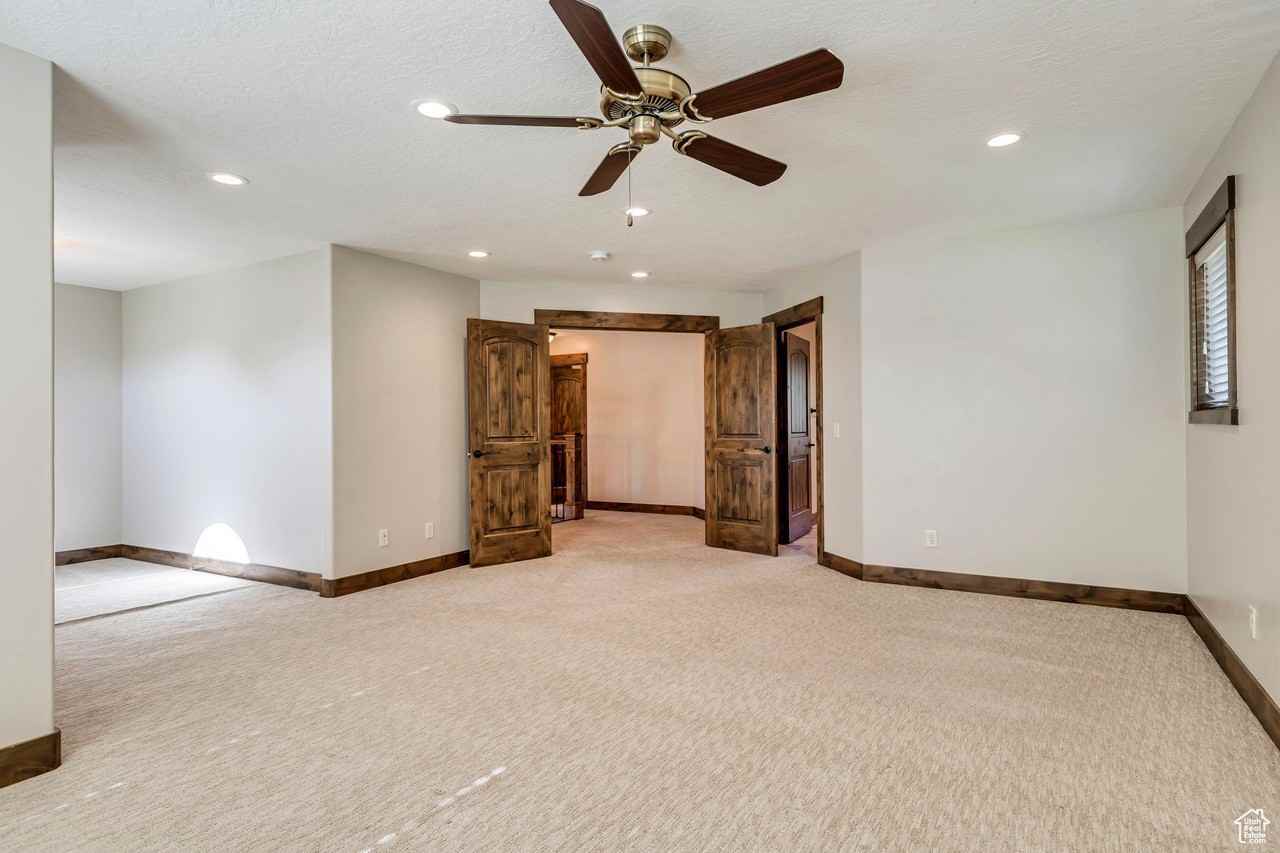 1355 N Cottage Way - Photo 6 of 33