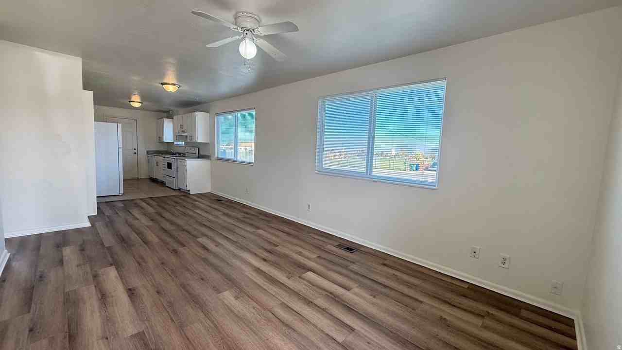 4812 Westpoint Way - Photo 4 of 11