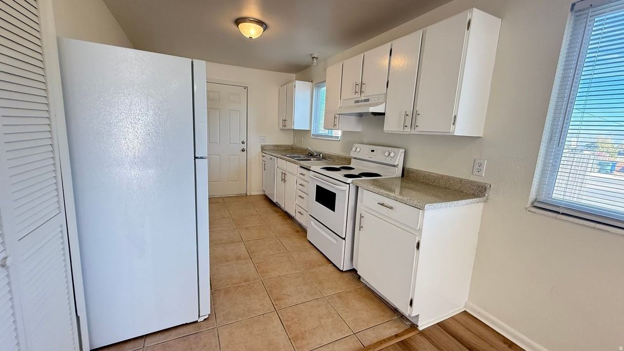 4812 Westpoint Way - Photo 5 of 11