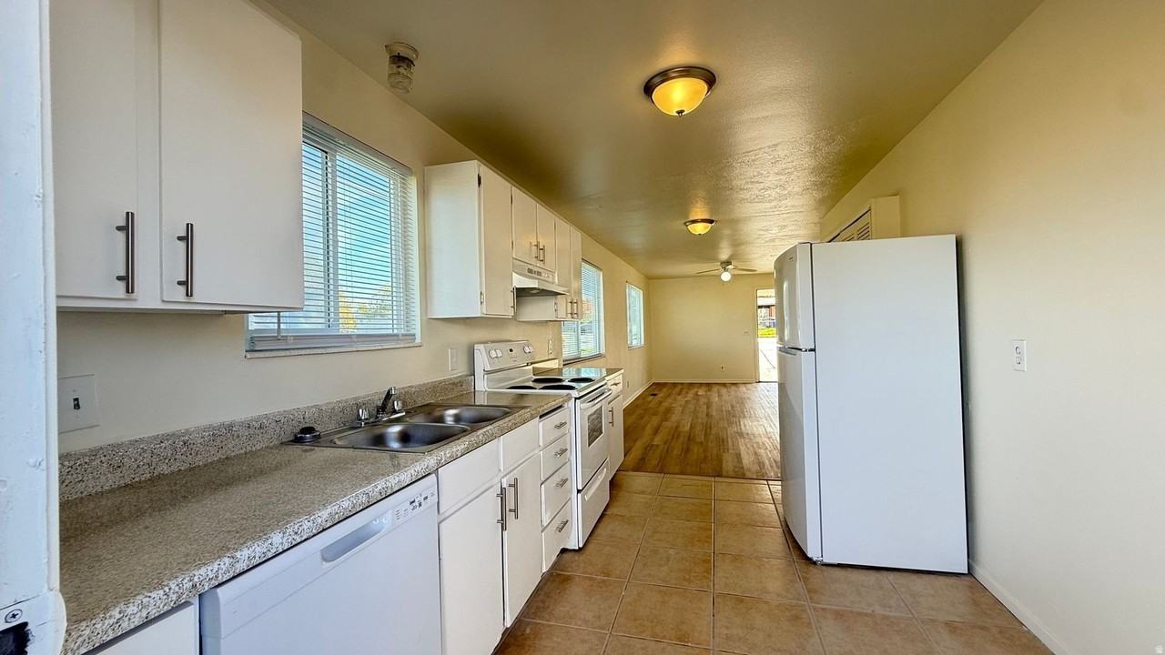 4812 Westpoint Way - Photo 7 of 11