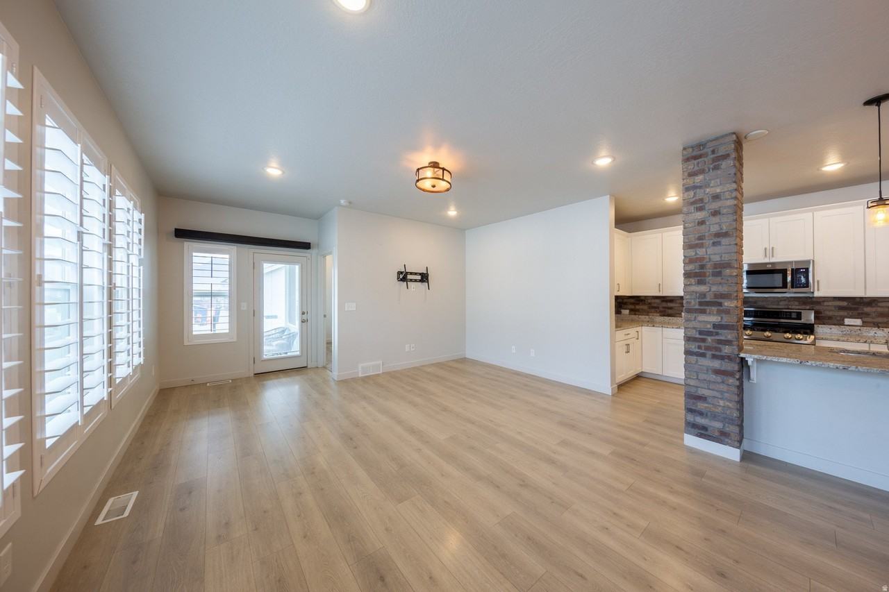 2546 N Wister Ln Unit 334 #334 - Photo 3 of 27