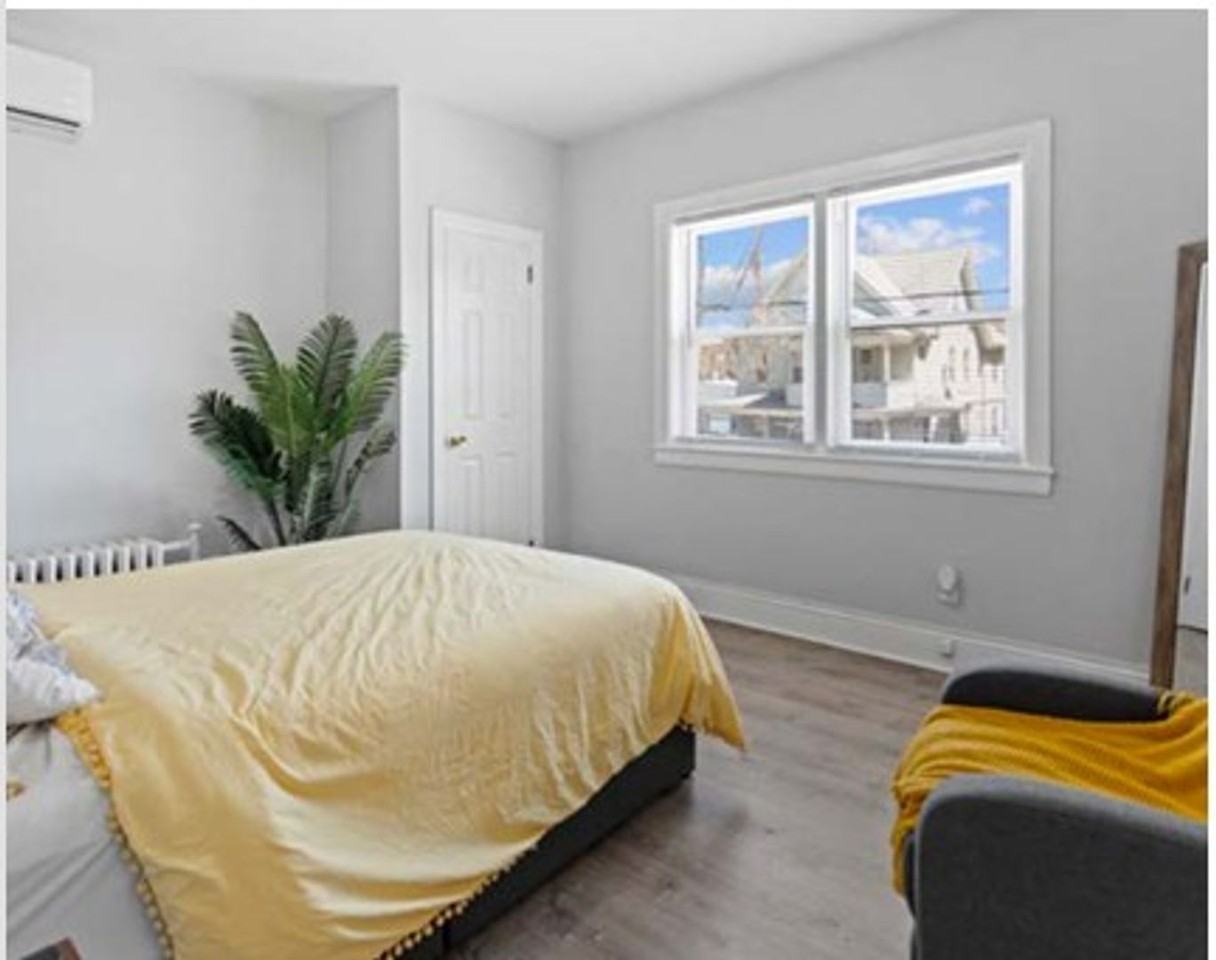 154 South Whitney Street - Photo 3 of 13