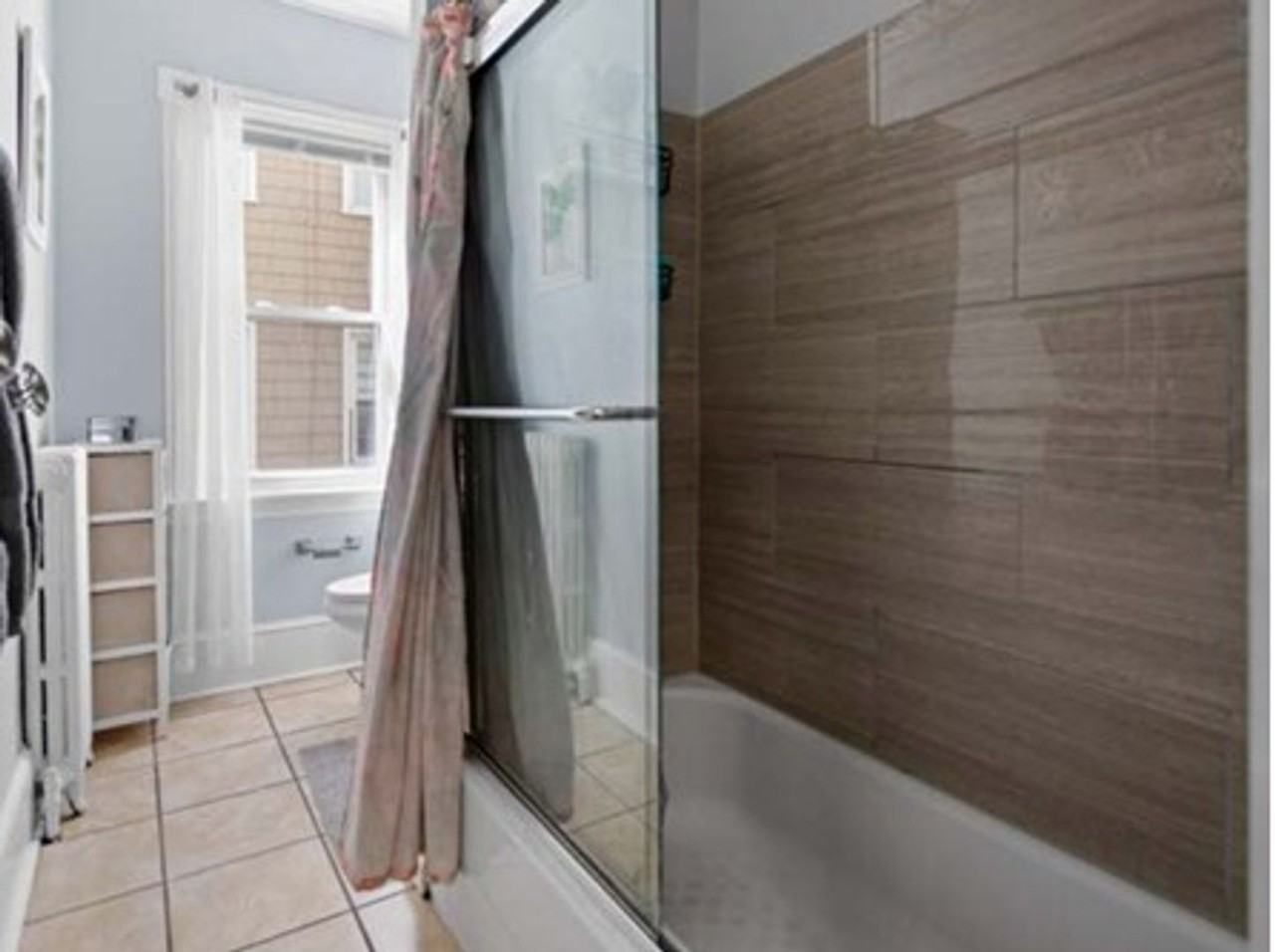 41 Oxford St - Photo 6 of 13