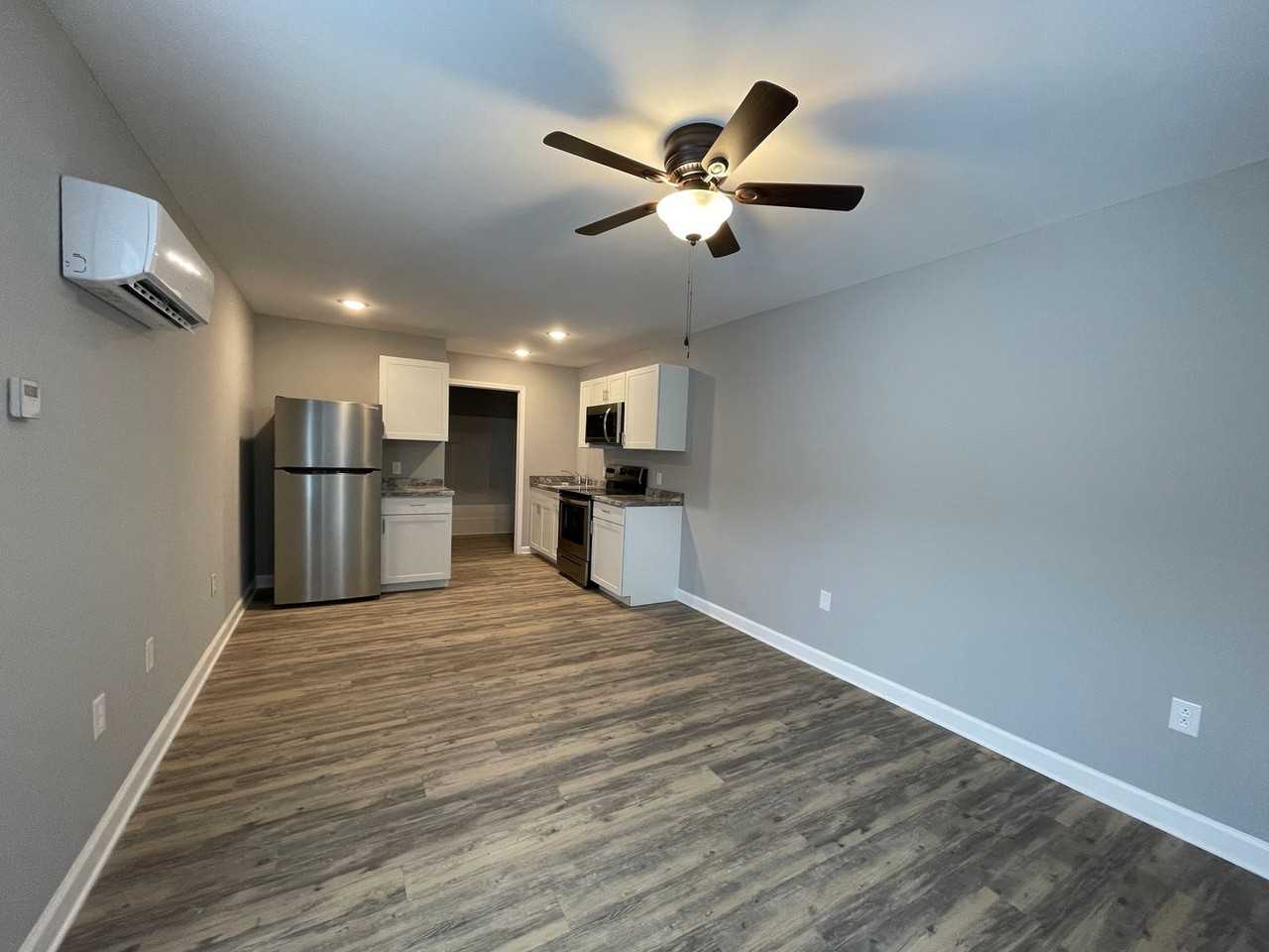 200 Hubbard Studios - Photo 2 of 10