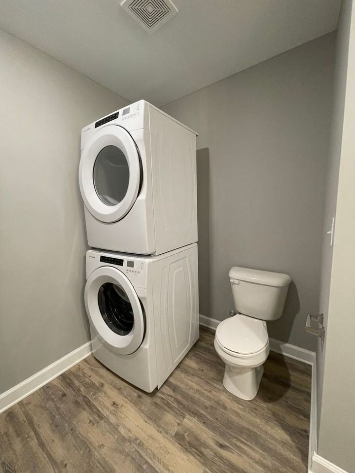 200 Hubbard Studios - Photo 7 of 10