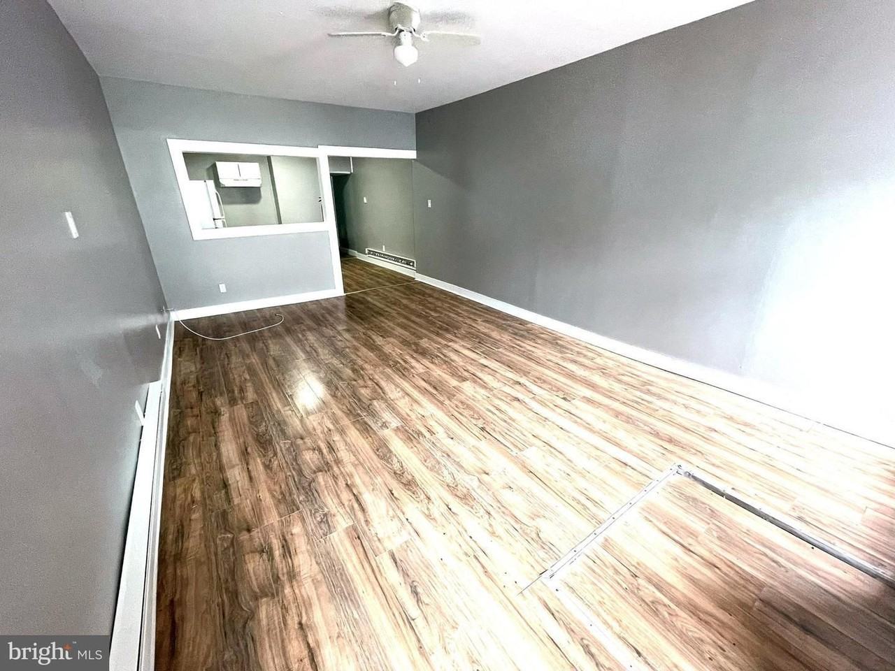 424 York Street - Photo 3 of 15