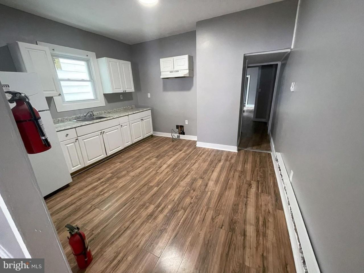 424 York Street - Photo 6 of 15