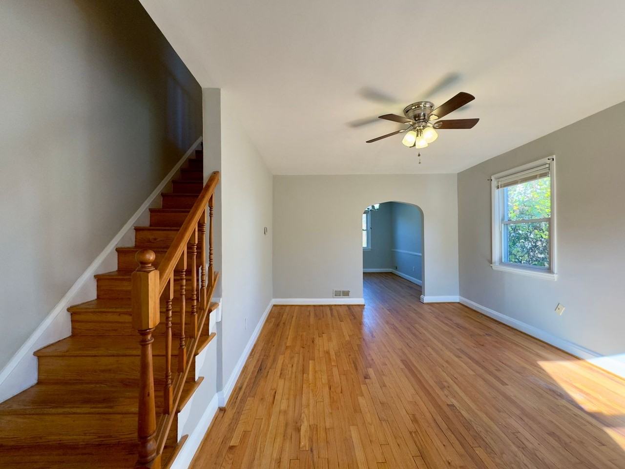 3710 Springwood Ave - Photo 4 of 26