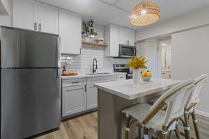 featured image of 54 Maluniu Avenue