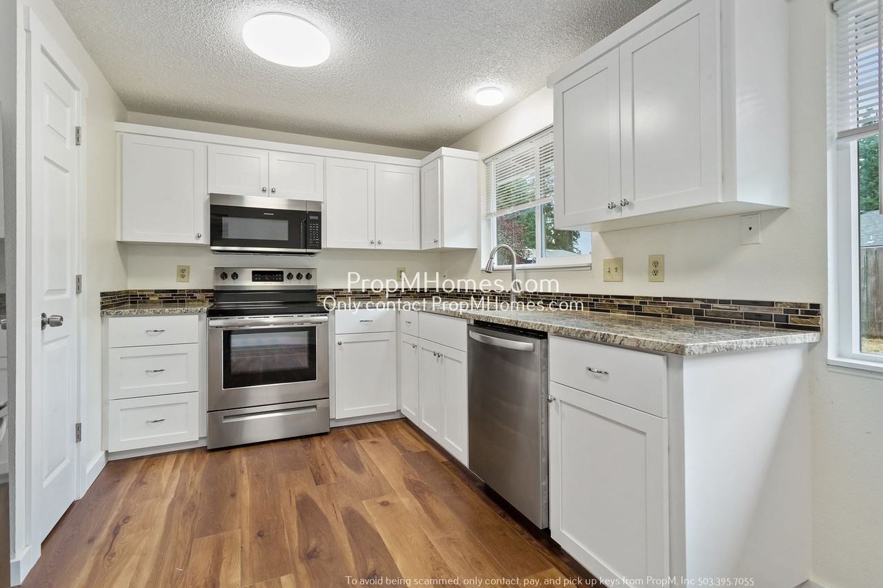 1177 Se Fir Grove Loop - Photo 5 of 21