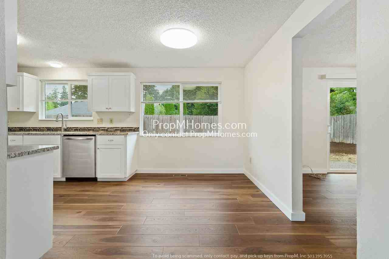 1177 Se Fir Grove Loop - Photo 7 of 21