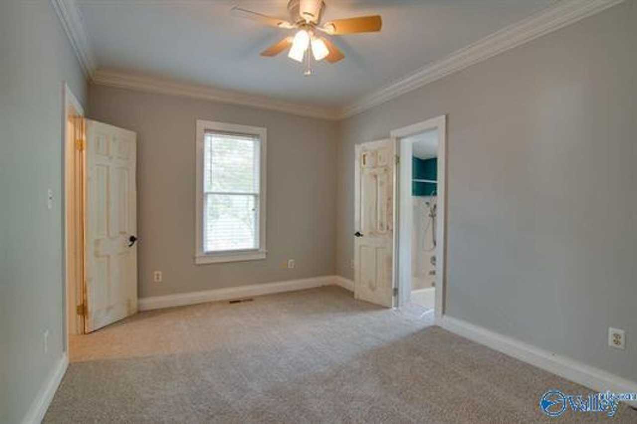 1313 Wells Avenue Southeast - Photo 7 of 16