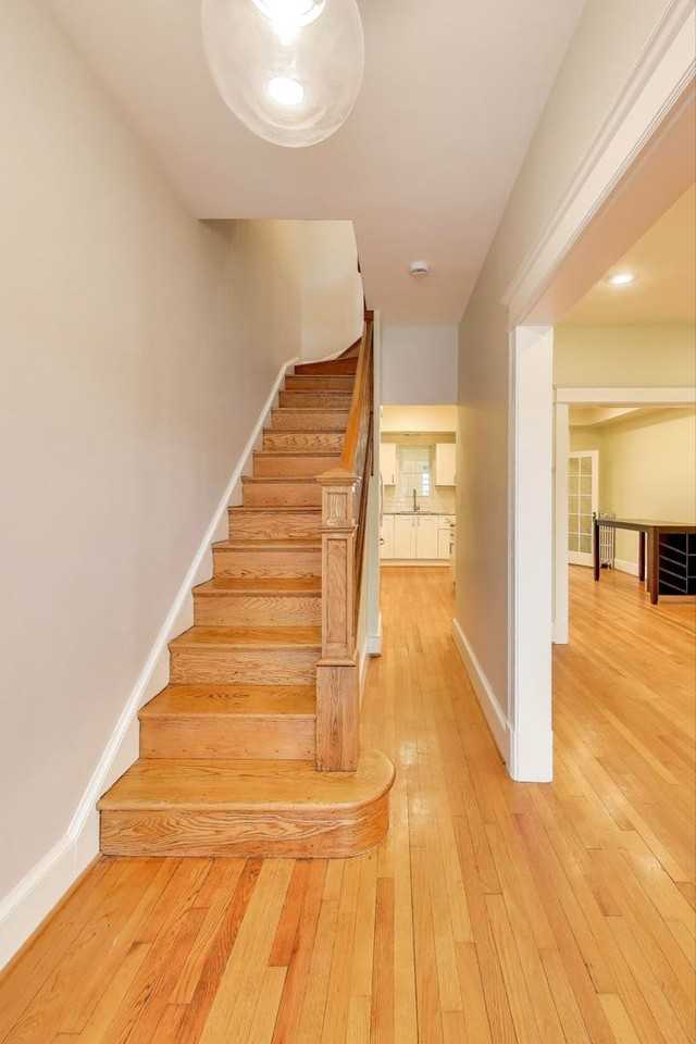 628 Madison St Nw - Photo 4 of 40