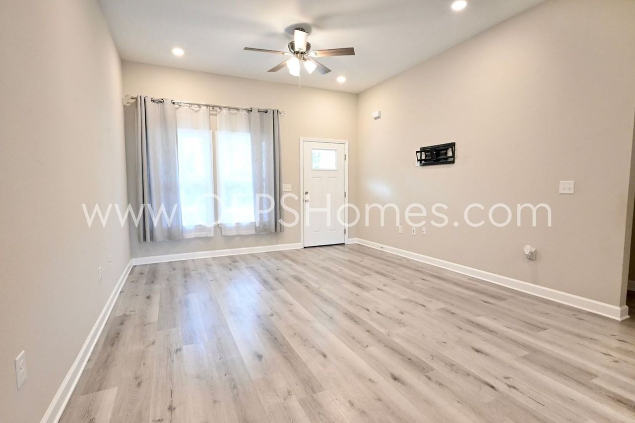 113 Shady Lane - Photo 4 of 25