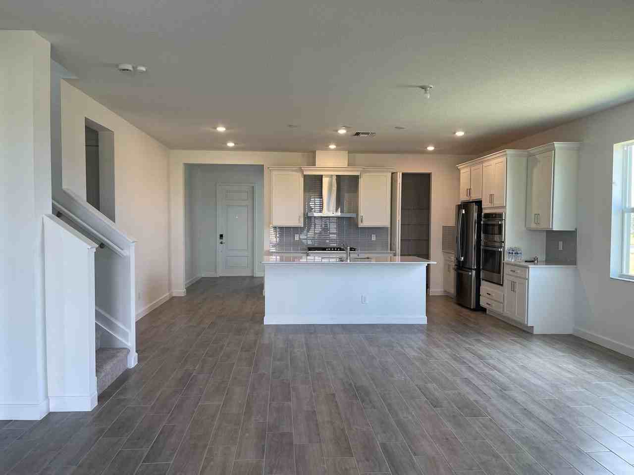 1184 Tangled Orchard Trce - Photo 2 of 5