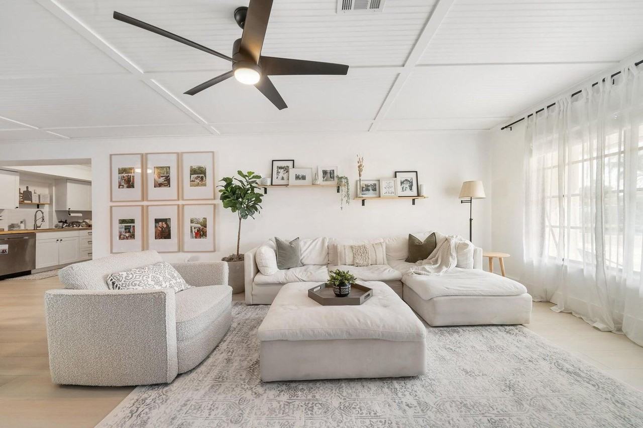 232 Wellesley Drive - Photo 3 of 25