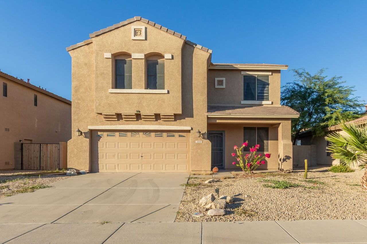 11010 W Griswold Rd - Photo 2 of 33