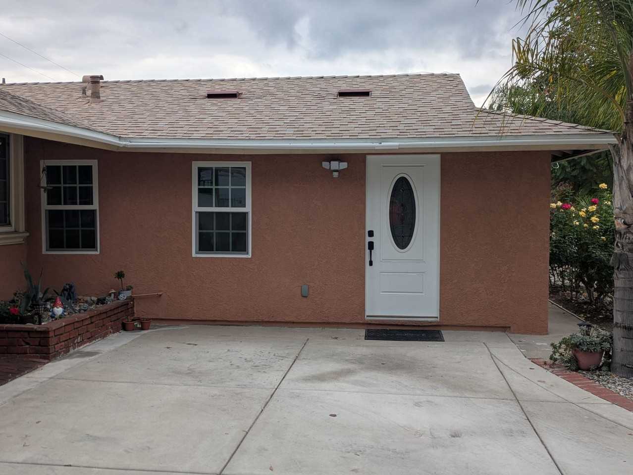 510 South College Avenue - Photo 2 of 17