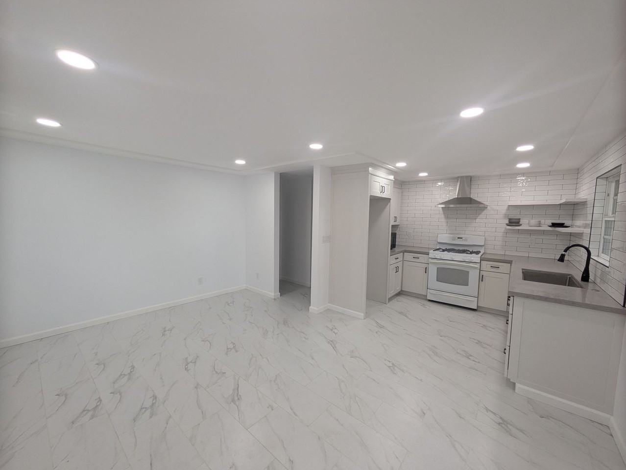 510 South College Avenue - Photo 4 of 17