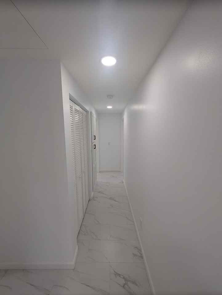 510 South College Avenue - Photo 7 of 17