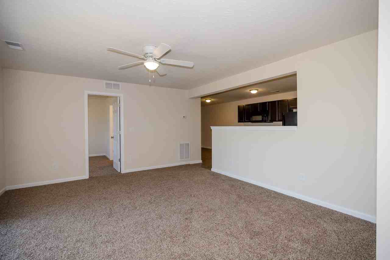Frontier Crossing Apartments - Photo 3 of 21