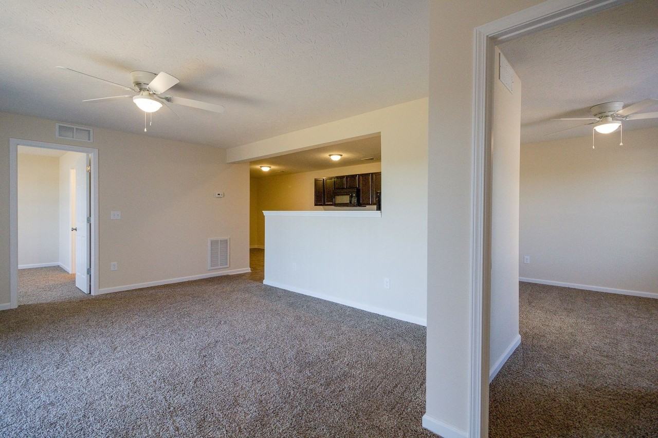 Frontier Crossing Apartments - Photo 5 of 21