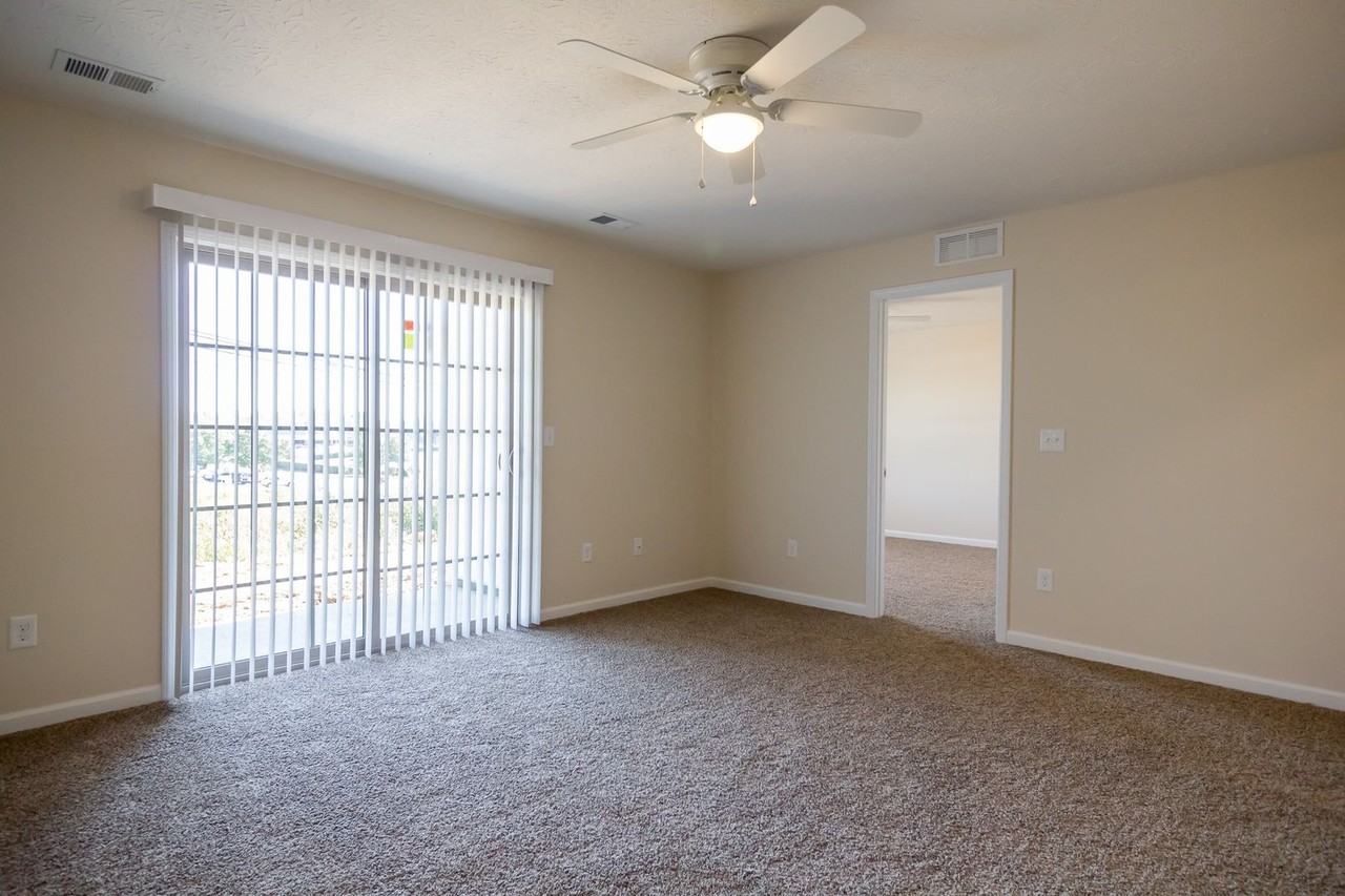 Frontier Crossing Apartments - Photo 6 of 21