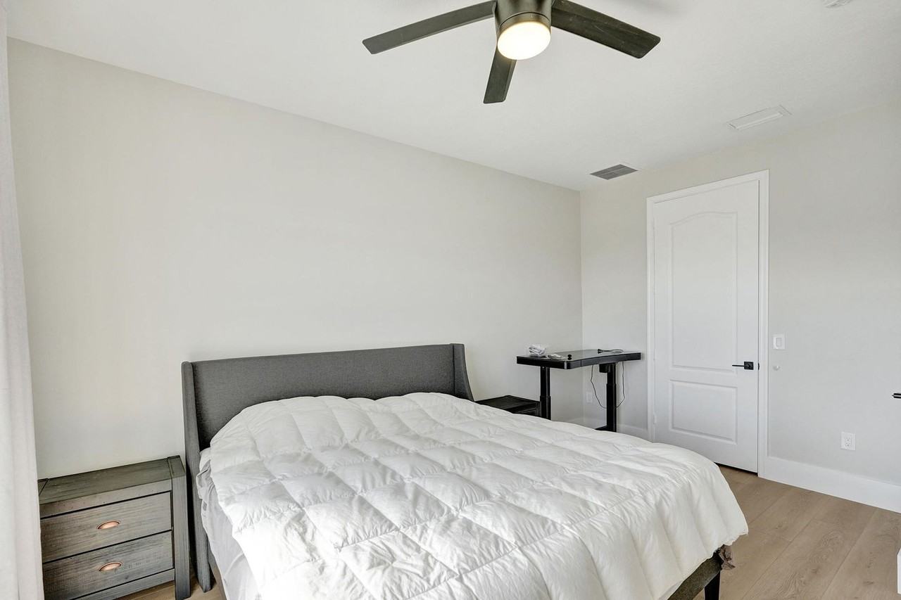 3600 Northwest 5th Terrace - Photo 6 of 36