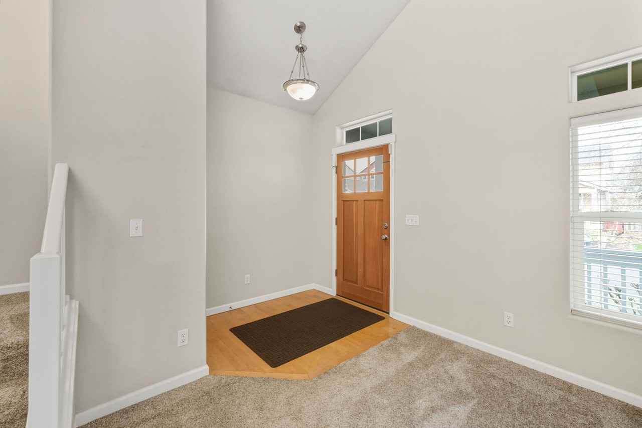 9035 Southwest Ivory Street - Photo 5 of 42