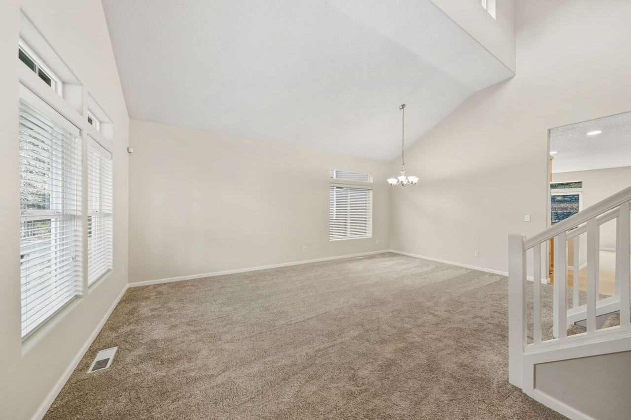 9035 Southwest Ivory Street - Photo 6 of 42