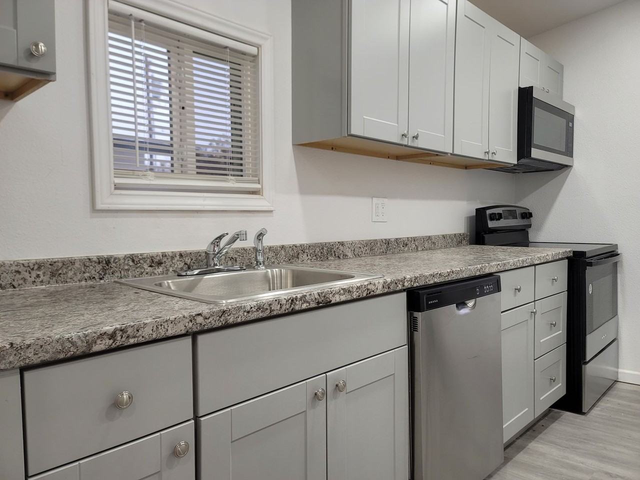 2904 4th Street - Photo 4 of 8